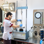 Laboratorio de análisis de suelo para proyectos de construcción residencial.